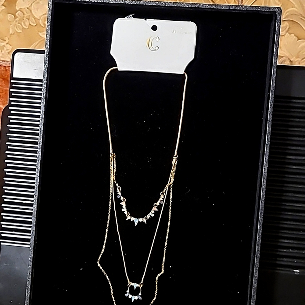 Tri chain necklace